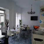 Riviera 2*