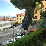 Riviera Hotel 2*