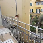 Riviera 2*