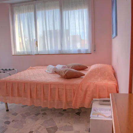 Riviera Hotel 2*