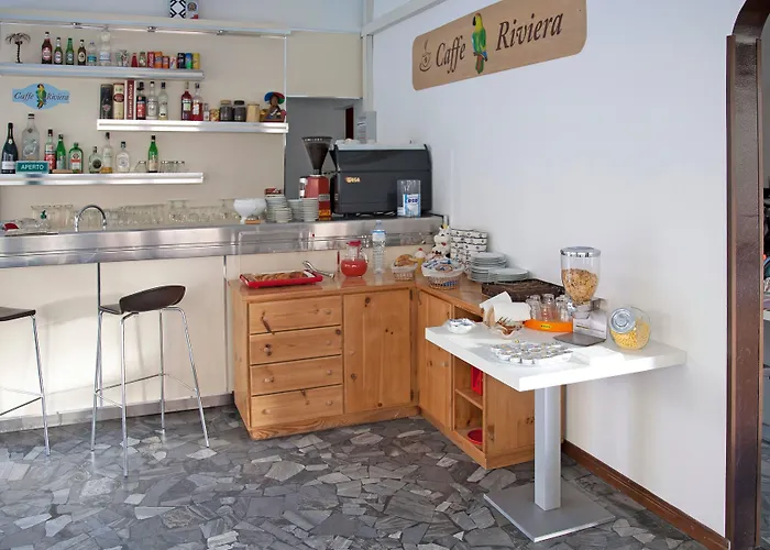 Riviera Hotel 2*