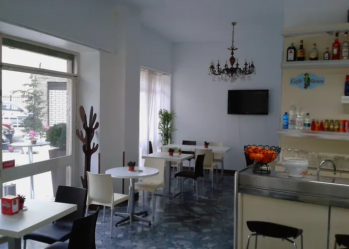 Riviera 2*