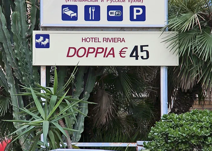 Riviera Hotel 2*